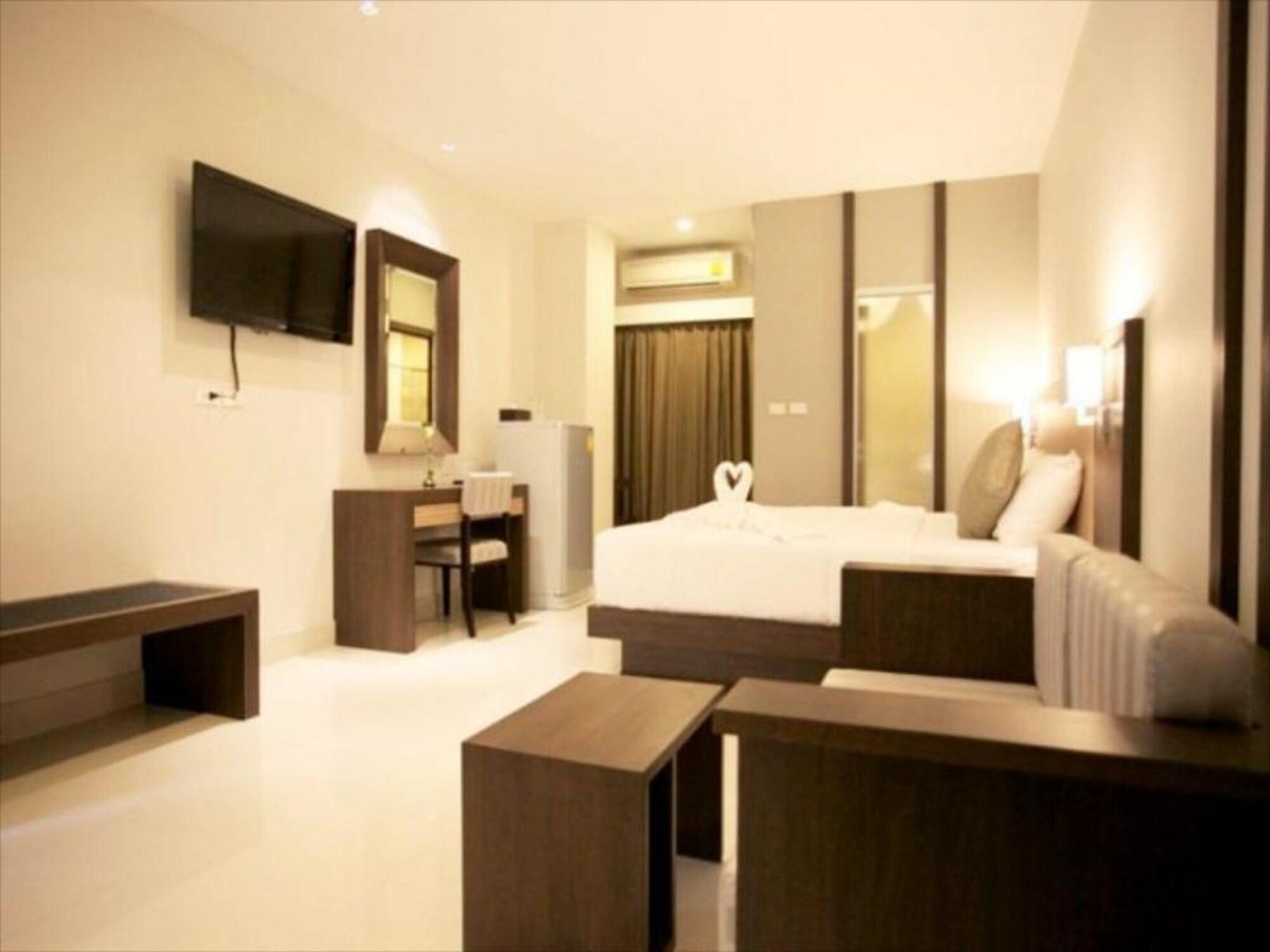 April Suites Pattaya Dış mekan fotoğraf