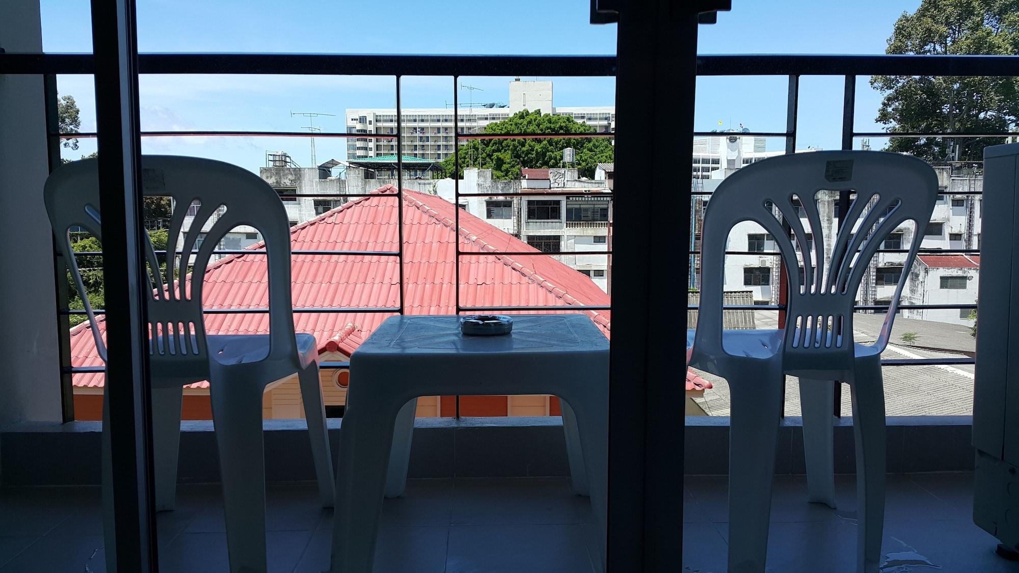 April Suites Pattaya Dış mekan fotoğraf