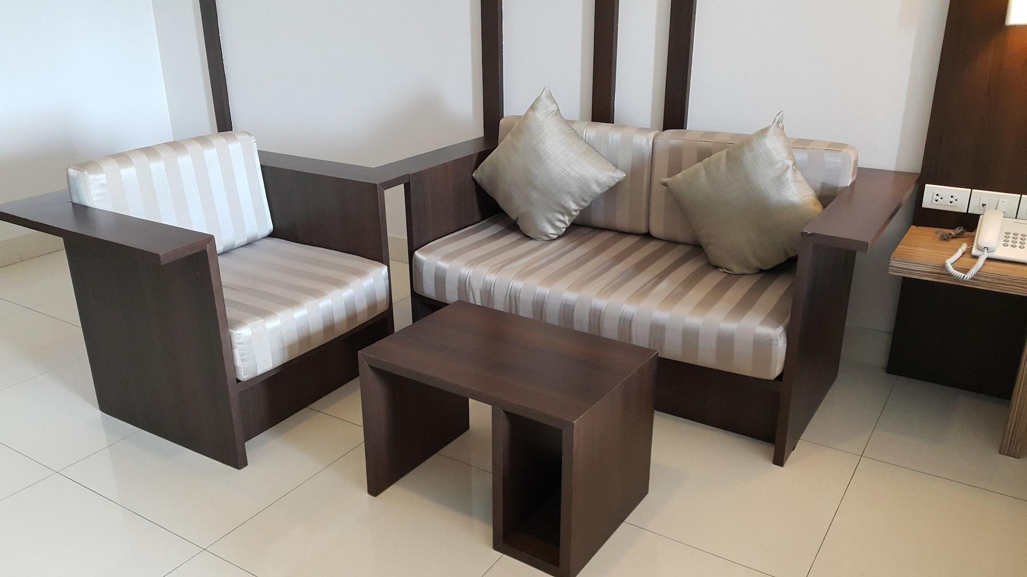 April Suites Pattaya Dış mekan fotoğraf