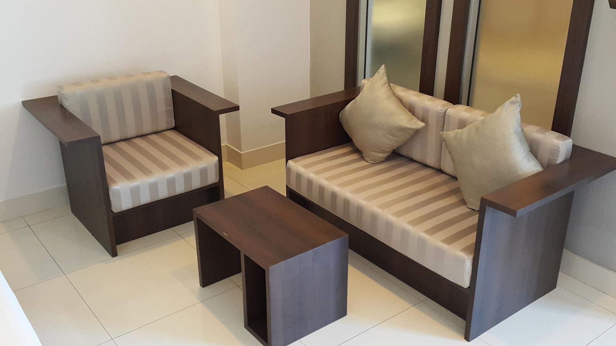 April Suites Pattaya Dış mekan fotoğraf