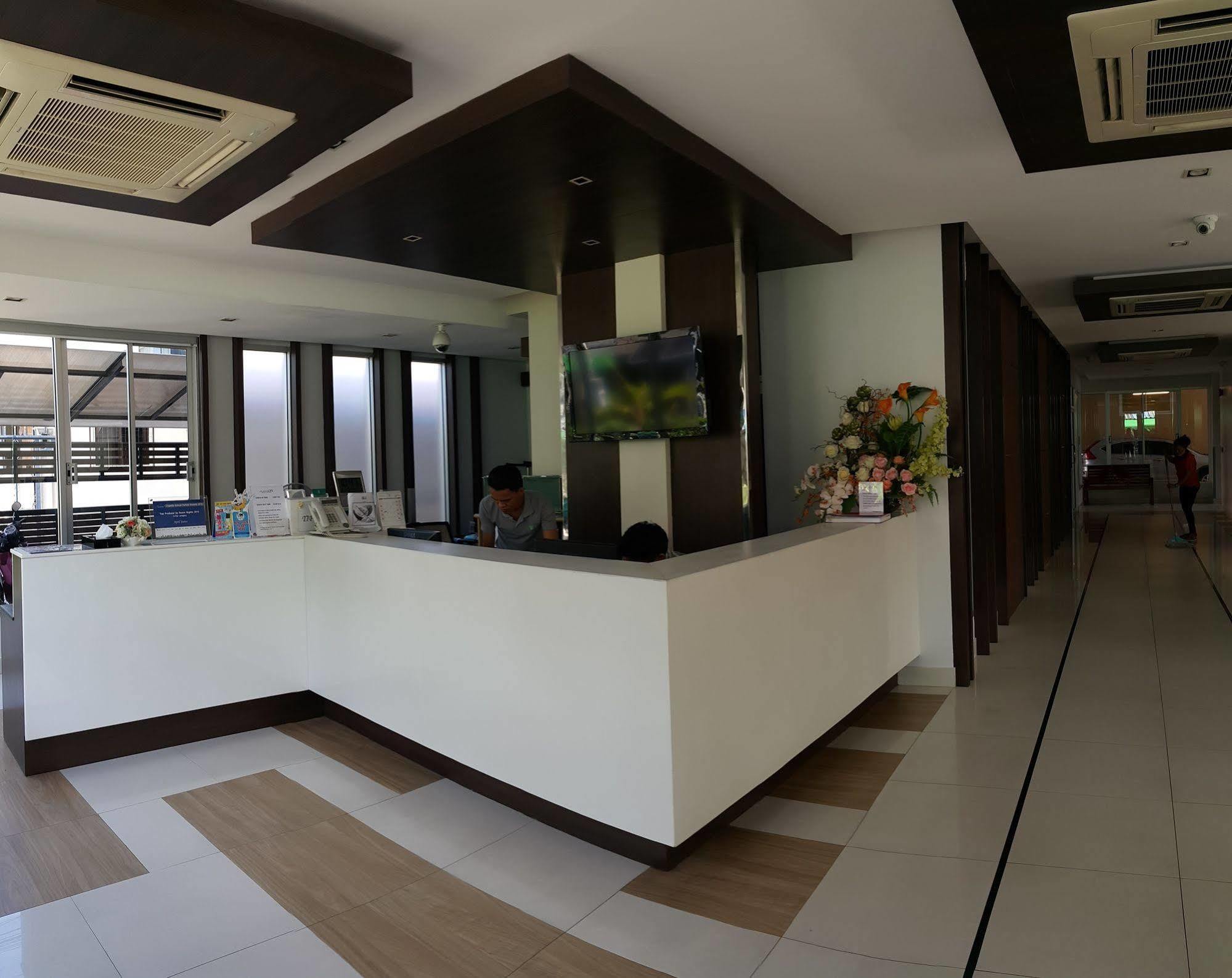 April Suites Pattaya Dış mekan fotoğraf