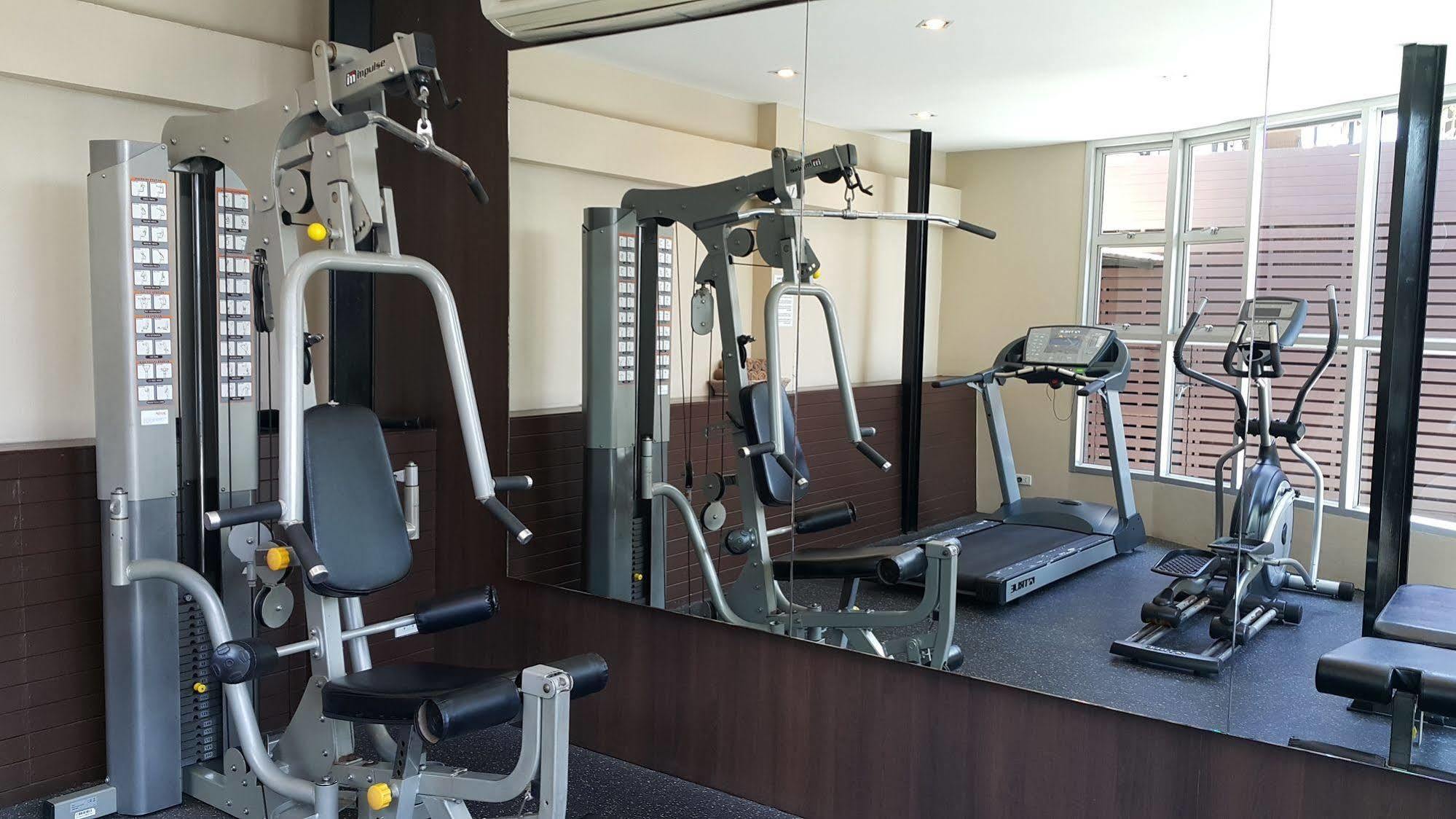 April Suites Pattaya Dış mekan fotoğraf